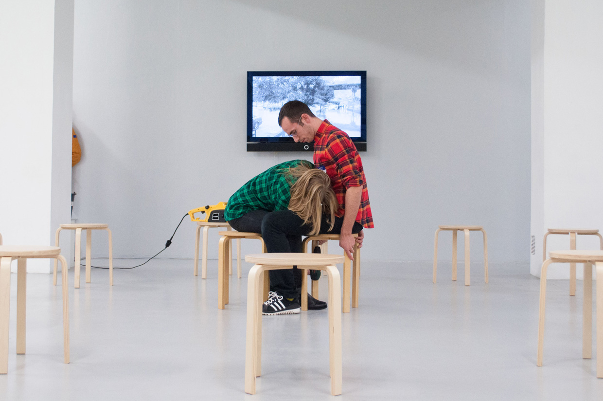 OPJ Cyganek et Julie Poulain, Des vis, 2015