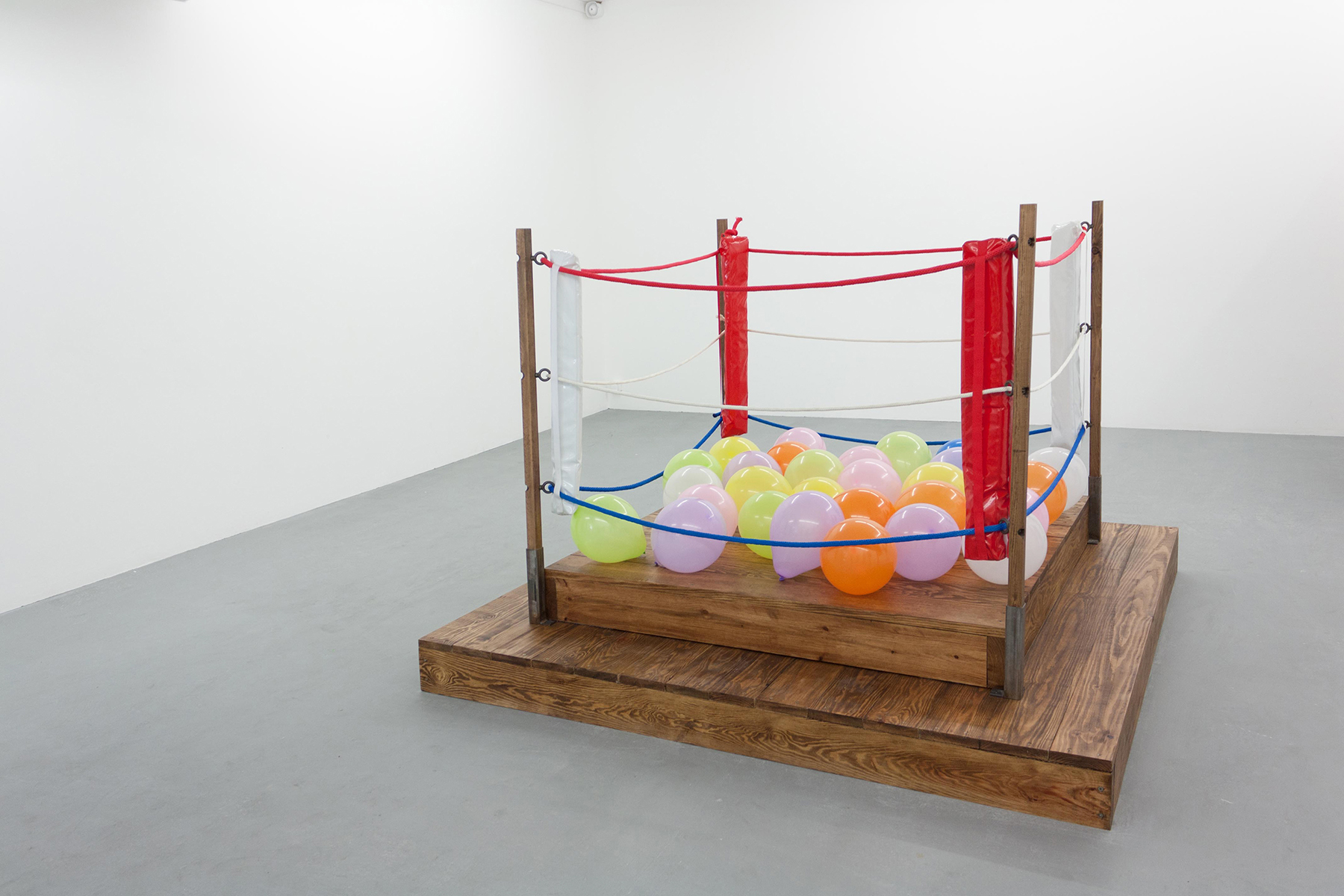 OPJ Cyganek et Julie Poulain, Les ballons, 2012