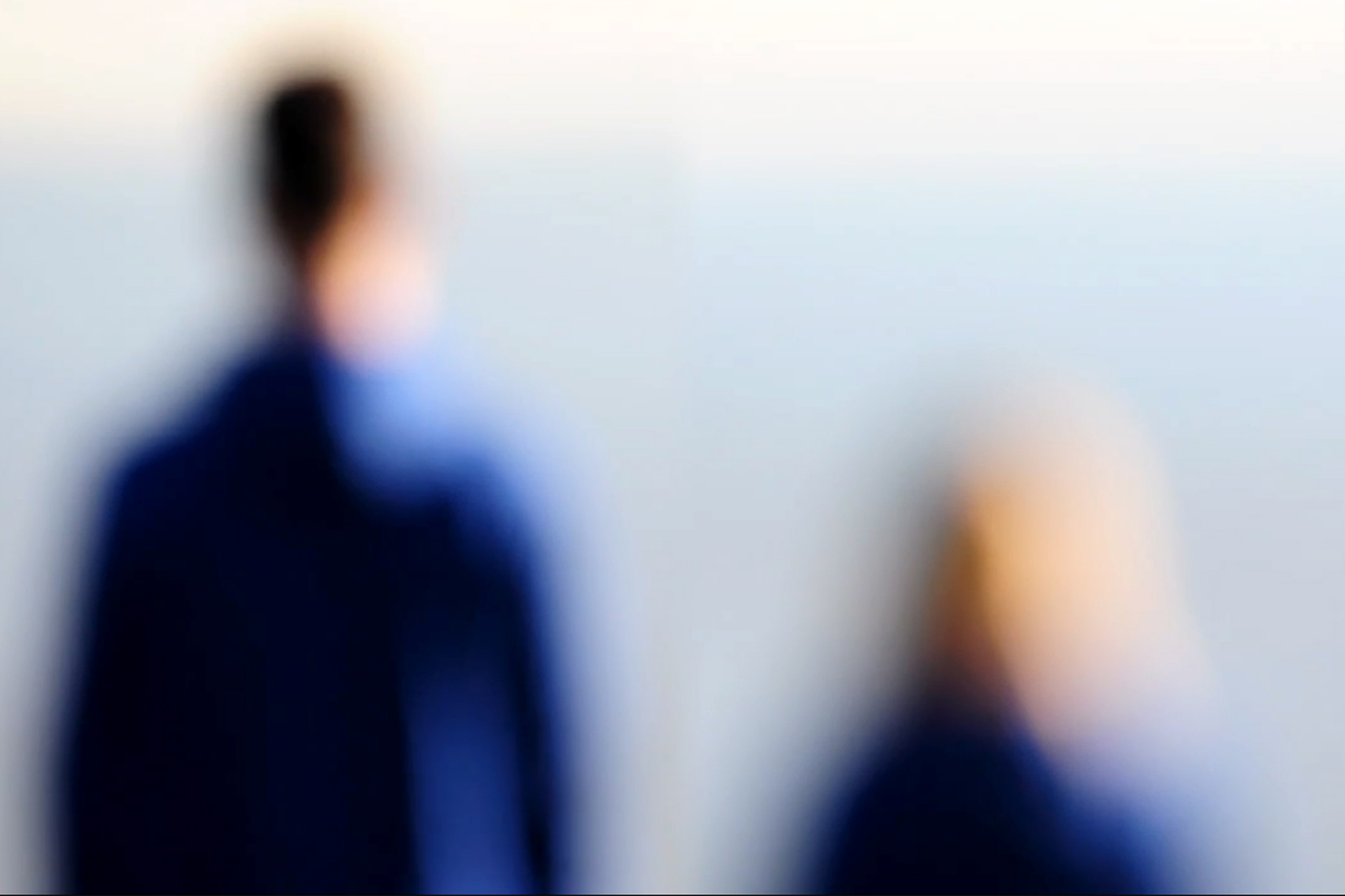 OPJ Cyganek et Julie Poulain, Sur fond bleu, 2017